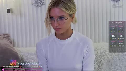 Snapshot of calvia_farey chatting on 12.03.25 calvia_farey online show from 12.03.25