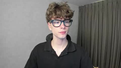 Hey I am Calvin  online show from 02.08.26