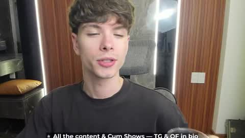 Hey I am Calvin  online show from 04.11.26