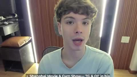 Snapshot of calvin_loves_you chatting on 06.30.26 Hey I am Calvin online show from 06.30.26