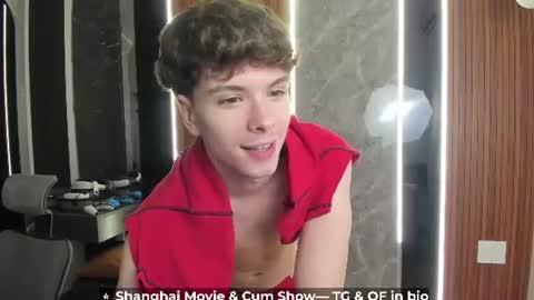 Snapshot of calvin_loves_you chatting on 07.04.26 Hey I am Calvin online show from 07.04.26