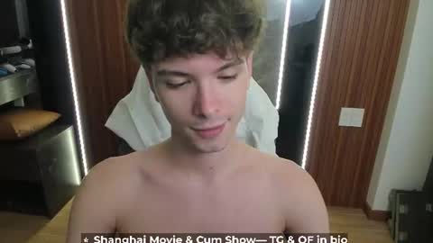 Snapshot of calvin_loves_you chatting on 07.11.26 Hey I am Calvin online show from 07.11.26