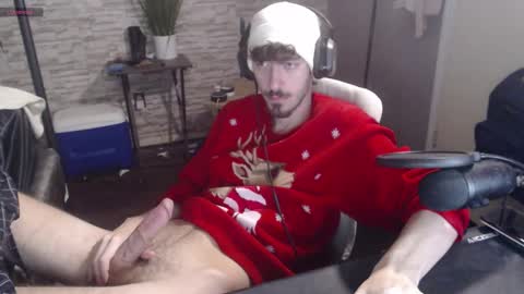 Snapshot of calvin_tanner chatting on 12.18.25 calvin_tanner online show from 12.18.25