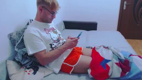 Calvinjohnlad online show from 01.12.25