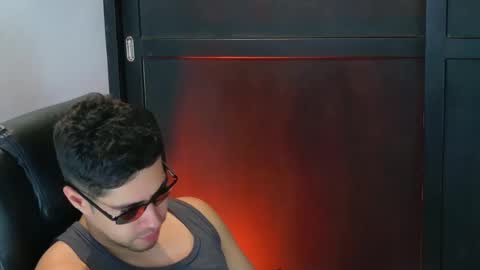 Snapshot of camara110 chatting on 09.15.25 camara110 online show from 09.15.25