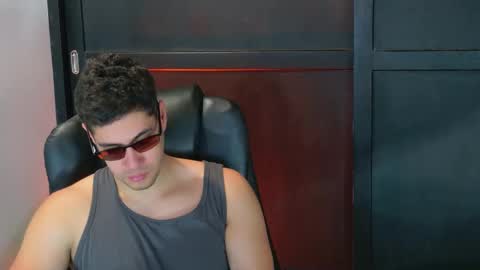 Snapshot of camara110 chatting on 09.17.25 camara110 online show from 09.17.25