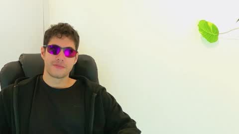 camara110 online show from 11.06.25