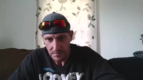 Chillaxin lets talk  online show from 12.25.24