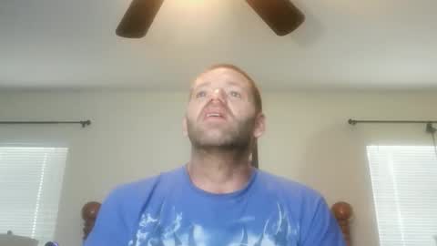 Snapshot of camb46ux1 chatting on 04.05.26 camb46ux1 online show from 04.05.26