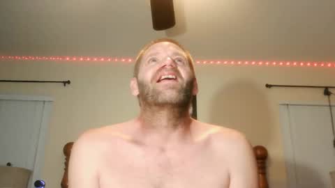 Snapshot of camb46ux1 chatting on 04.11.26 camb46ux1 online show from 04.11.26