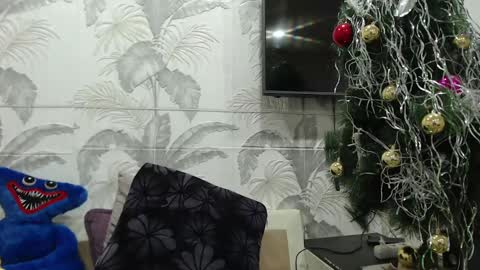 CamDiva1 online show from 02.18.25