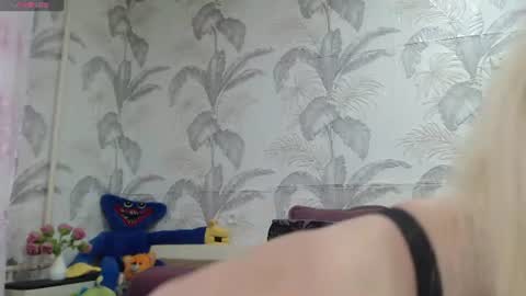 Snapshot of camdiva1 chatting on 06.20.26 CamDiva1 online show from 06.20.26