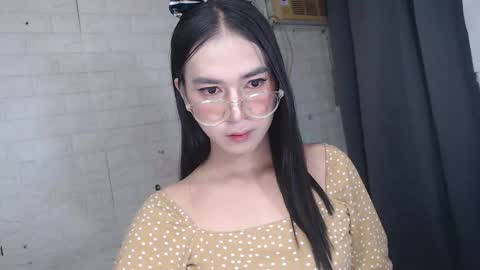 Snapshot of camela_star chatting on 02.01.25 camela_star online show from 02.01.25