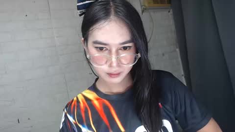 Snapshot of camela_star chatting on 02.04.25 camela_star online show from 02.04.25