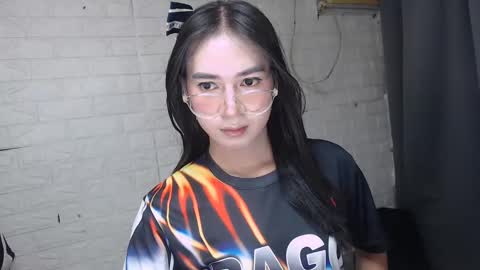 Snapshot of camela_star chatting on 02.05.25 camela_star online show from 02.05.25