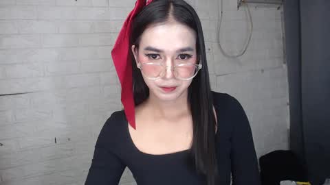 Snapshot of camela_star chatting on 02.17.25 camela_star online show from 02.17.25