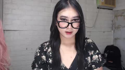 Snapshot of camela_star chatting on 10.02.25 camela_star online show from 10.02.25