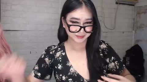 Snapshot of camela_star chatting on 10.08.25 camela_star online show from 10.08.25