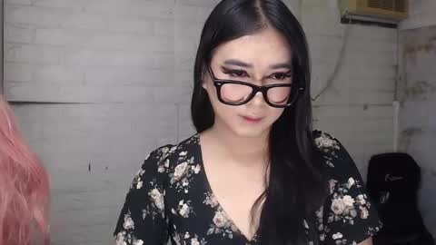 Snapshot of camela_star chatting on 10.13.25 camela_star online show from 10.13.25