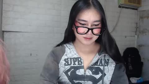 Snapshot of camela_star chatting on 10.28.25 camela_star online show from 10.28.25