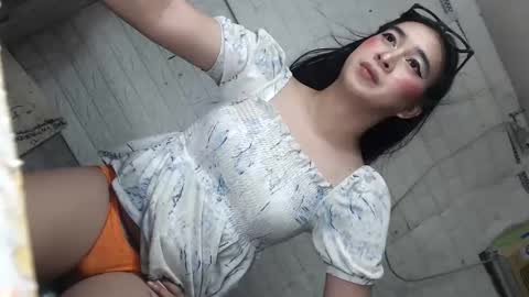 Snapshot of camela_star chatting on 11.13.25 camela_star online show from 11.13.25