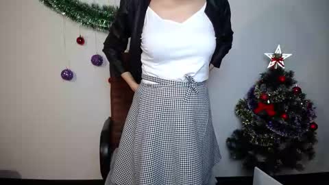 Cameronenns online show from 12.17.25