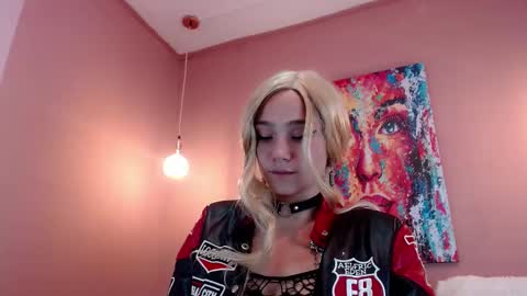 Snapshot of cami_fire chatting on 10.04.25 Cami online show from 10.04.25