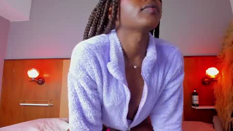 camiestrada online show from 01.18.25