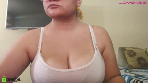 Snapshot of camiilahotxxx chatting on 01.16.26 Camila online show from 01.16.26