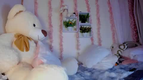 Snapshot of camiilalopee chatting on 09.30.25 Camii Lopez online show from 09.30.25