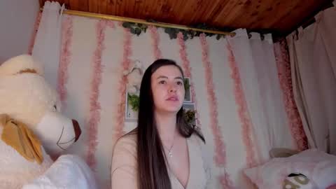 Snapshot of camiilalopee chatting on 10.04.25 Camii Lopez online show from 10.04.25