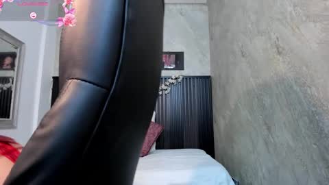 camila__bouzas online show from 10.15.25