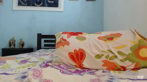 Instagram camila blande1 online show from 01.31.25