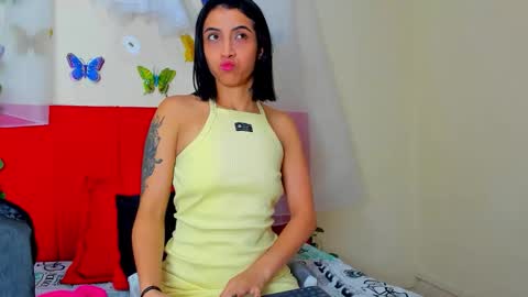 camila_collins7 online show from 10.11.25