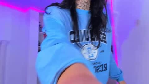  s online show from 10.25.25