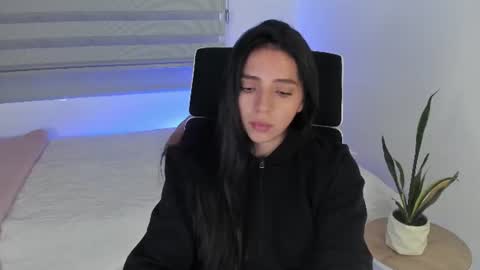  C A M I  online show from 07.12.26