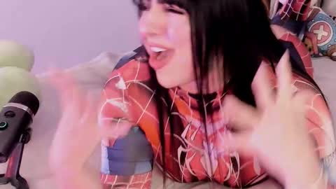 Camila online show from 10.14.25