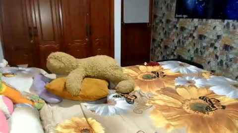 Snapshot of camila_rosess chatting on 06.12.26 valentinaEpic way Ive been fucked 1515 online show from 06.12.26