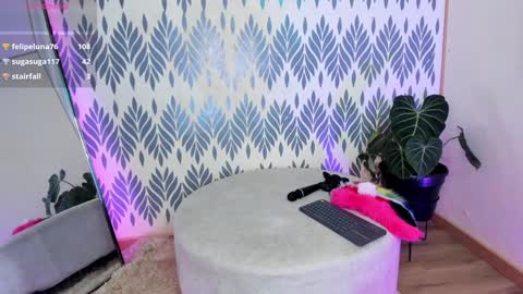 Snapshot of camilaandrade_ chatting on 01.17.25 Cami online show from 01.17.25