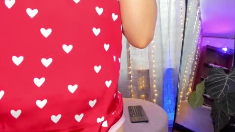 Snapshot of camilaandrade_ chatting on 02.28.25 Cami online show from 02.28.25