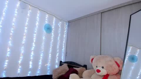 Snapshot of camilaandrade_ chatting on 09.23.25 Cami online show from 09.23.25