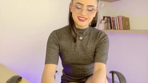 Snapshot of camilaandrade_ chatting on 11.19.25 Cami online show from 11.19.25