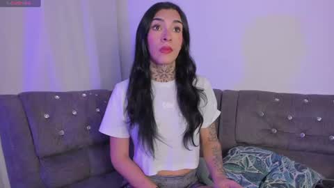Snapshot of camilacoxx chatting on 08.04.26 online show from 08.04.26