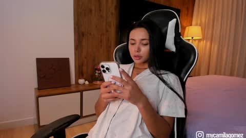 Camila online show from 10.16.25