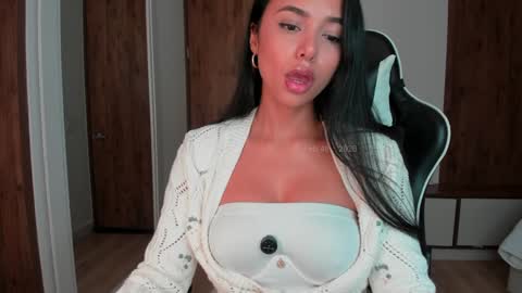 Camila online show from 02.04.26