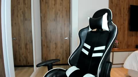 Camila online show from 02.27.26