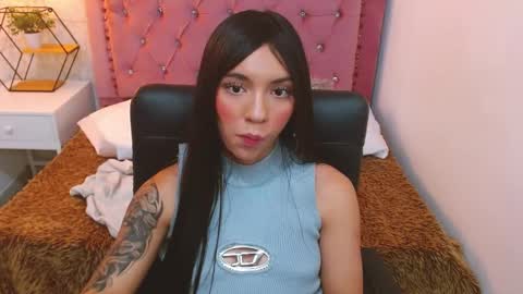 Snapshot of camilah_tk chatting on 10.03.25 Cami online show from 10.03.25