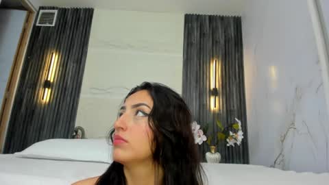 Snapshot of camilahunter__ chatting on 06.07.26 Camila online show from 06.07.26