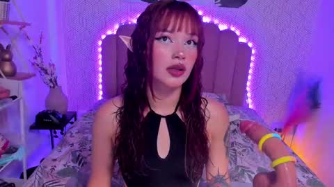 Snapshot of camilarivers chatting on 02.24.25 Camila online show from 02.24.25