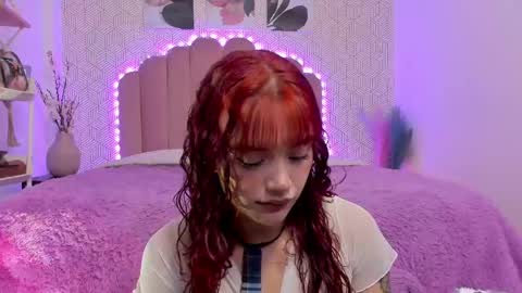 Snapshot of camilarivers chatting on 03.11.25 Camila online show from 03.11.25